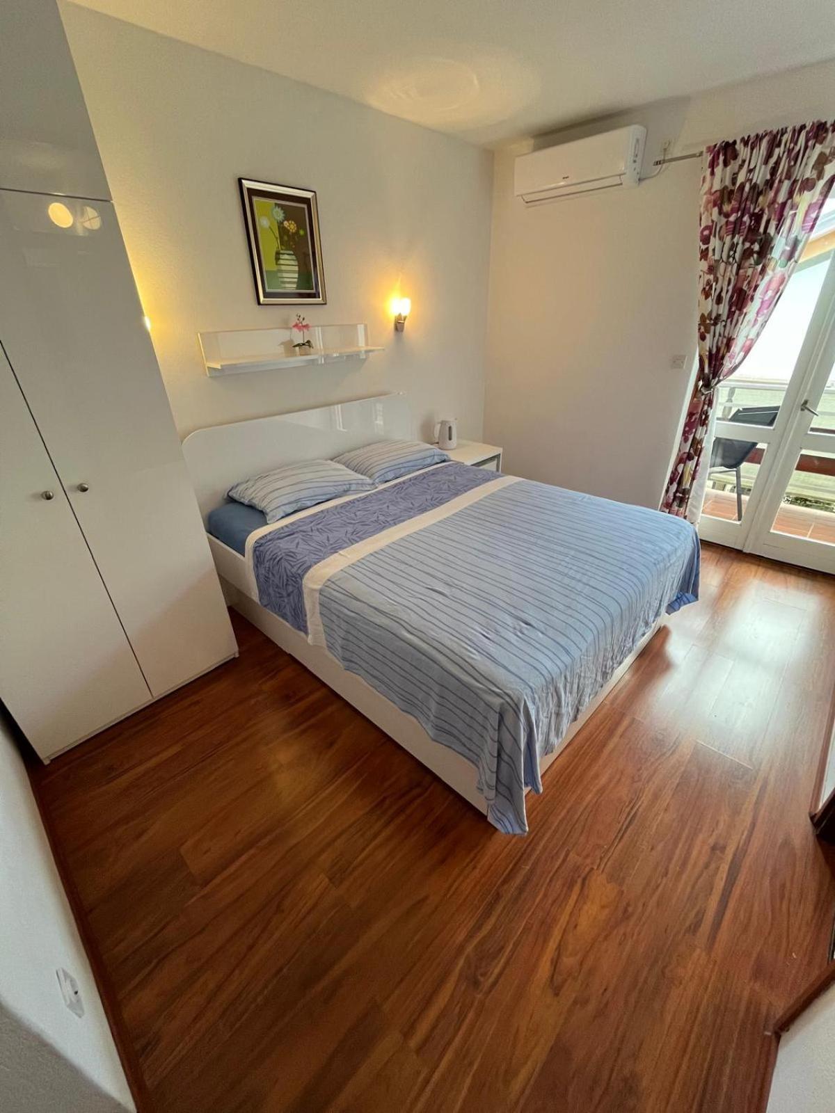 Apartmani Ana Juricev Vodice Kültér fotó