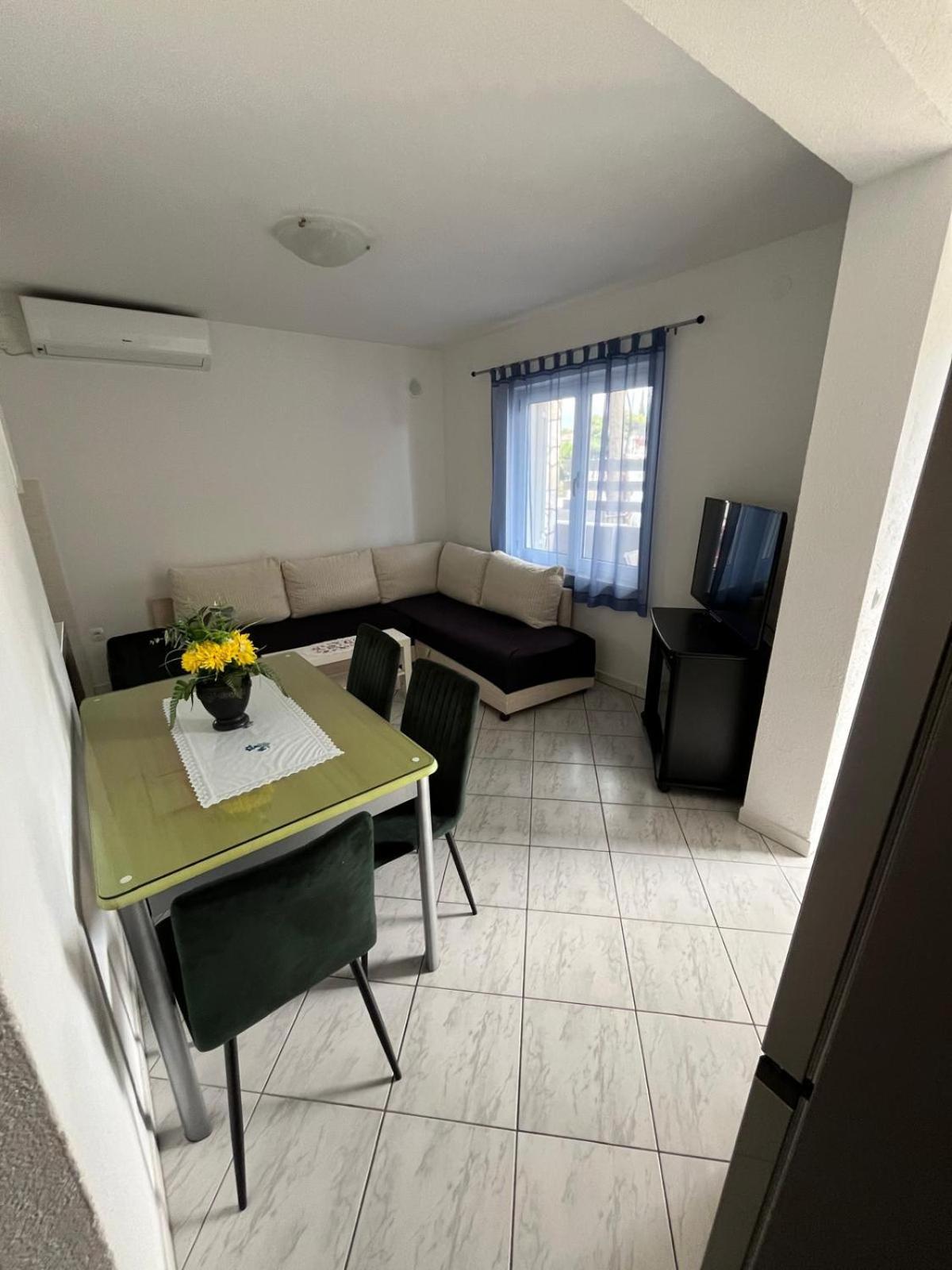 Apartmani Ana Juricev Vodice Kültér fotó